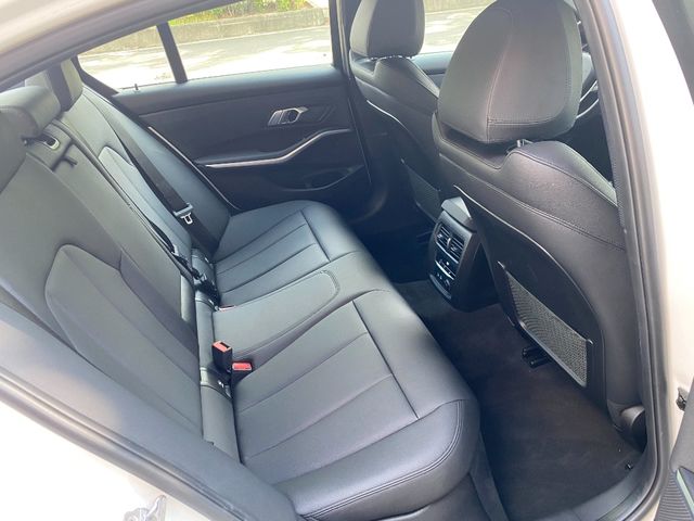 BMW寶馬 330I  第14張相片