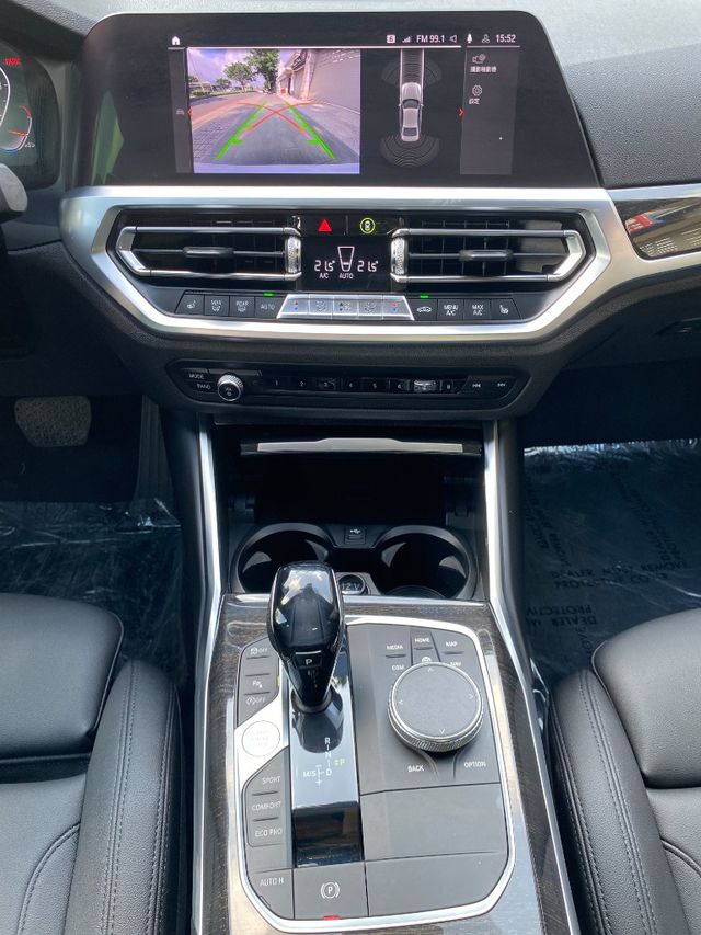 BMW寶馬 330I  第16張相片