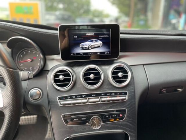 M-BENZ賓士 C300  第13張相片