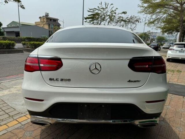 M-BENZ賓士 GLC250  第5張相片