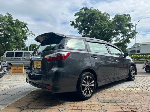 TOYOTA豐田 WISH  第5張相片