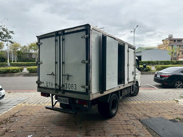 MITSUBISHI三菱 CANTER  第2張相片