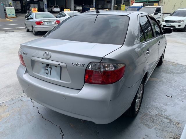 TOYOTA豐田 VIOS  第2張相片