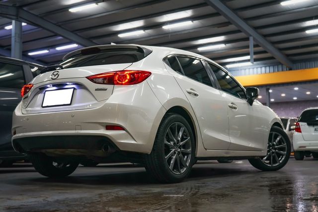 MAZDA馬自達 MAZDA 3  第3張相片