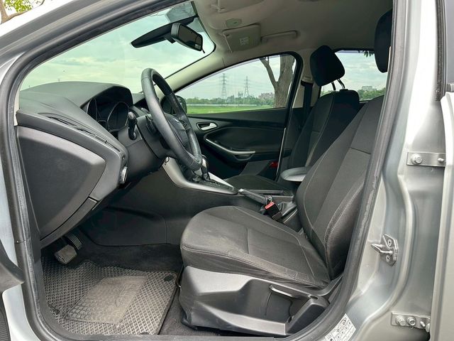 FORD福特 FOCUS  第13張相片