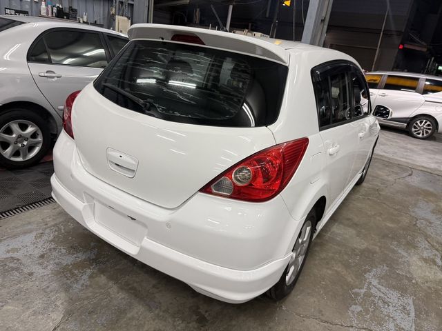 NISSAN日產 TIIDA  第2張相片
