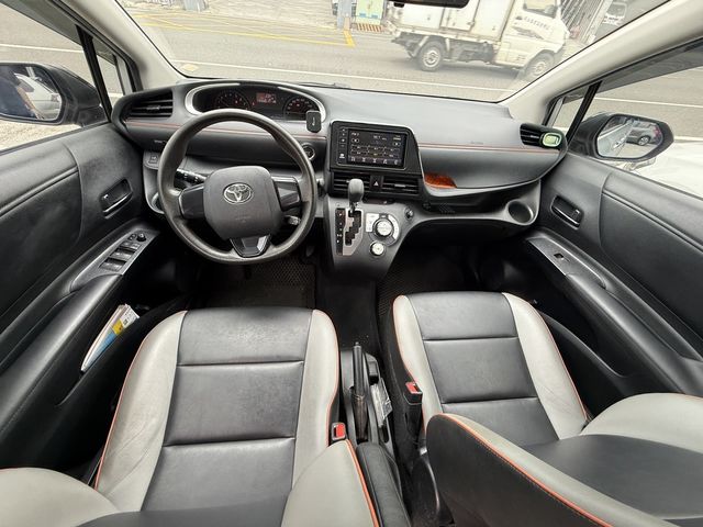 TOYOTA豐田 SIENTA  第6張相片