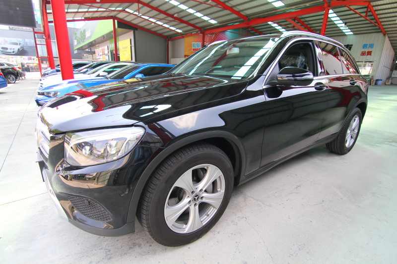 BENZ GLC220D 一手車 不二價 認證優質車 實車在店 歡迎預約賞車  第1張相片