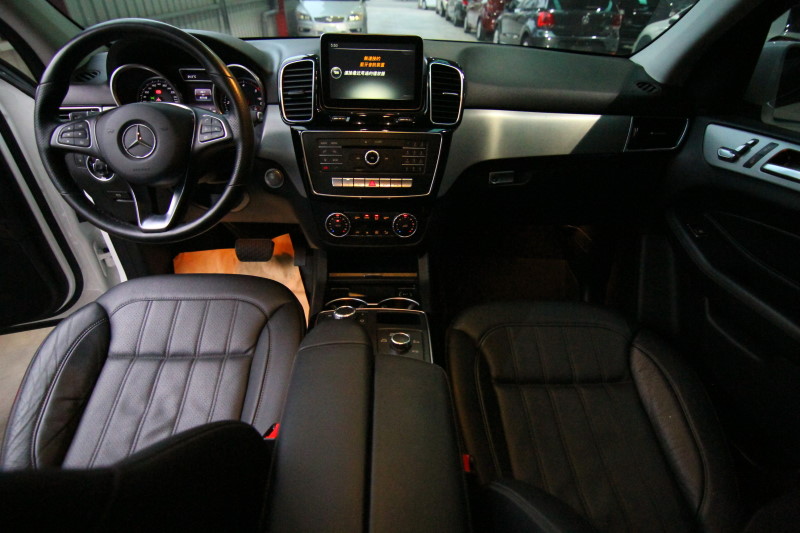 BENZ GLE350D 不二價 認證車 實車在店 歡迎蒞臨鑑賞   第3張相片