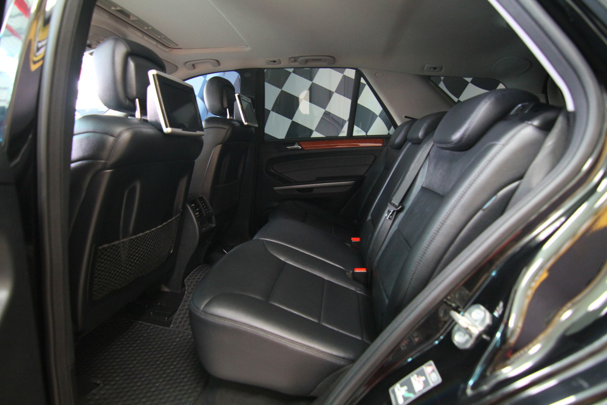 BENZ ML350 大螢幕安卓機 一手車況 實車在店 歡迎預約賞車  第5張相片