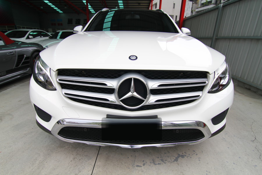 BENZ GLC220D 不二價 一手車 實車在店 認證車 履約保證 歡迎預約  第2張相片
