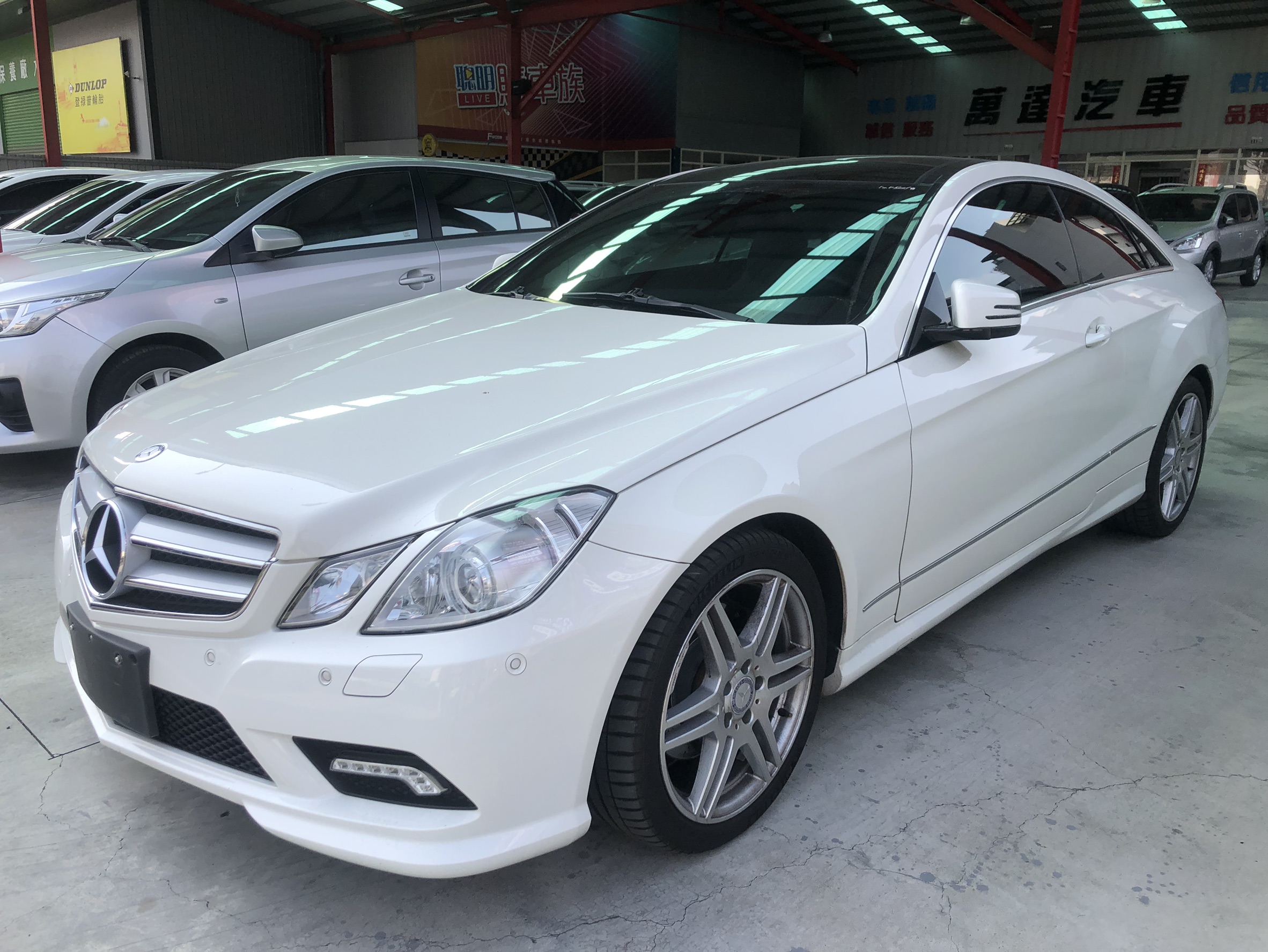 BENZ E350 雙門 不二價 認證車 實車在店 歡迎蒞臨鑑賞  第1張相片