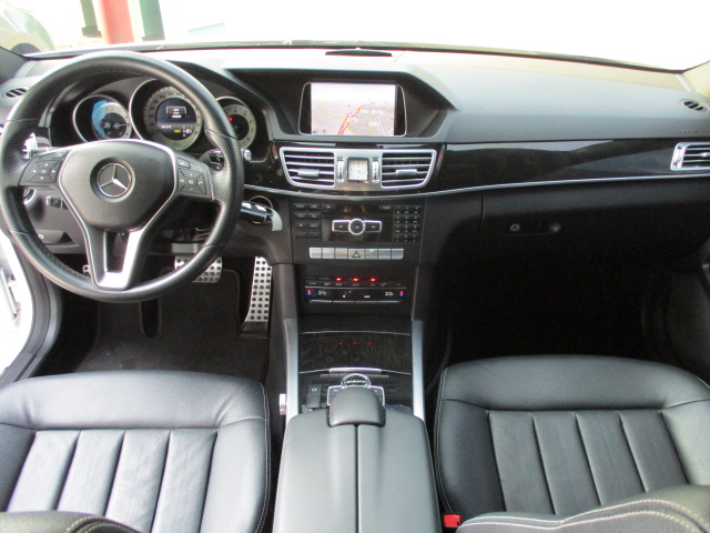 BENZ E250 AMG 認證車 不二價 實車在店 歡迎預約  第3張相片