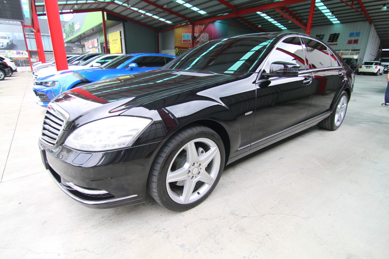 BENZ S350 認證車 選配80萬 不二價 喜歡都可談 實車在店 保證有車    第1張相片