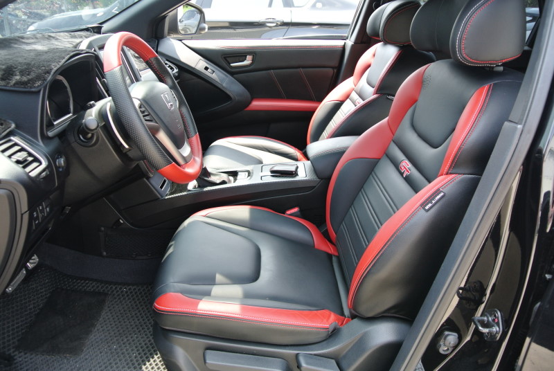 LUXGEN U6 GT220  低里程 一手車 不二價 中古車 優質車商  第3張相片