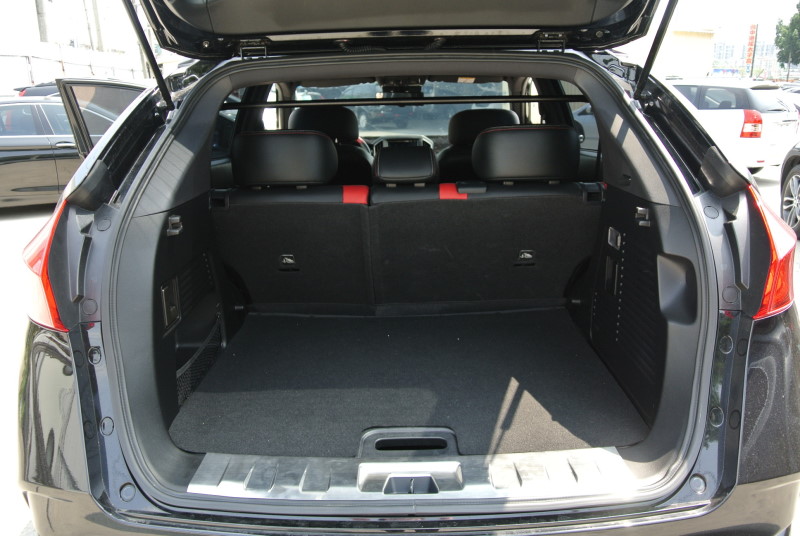 LUXGEN U6 GT220  低里程 一手車 不二價 中古車 優質車商  第5張相片