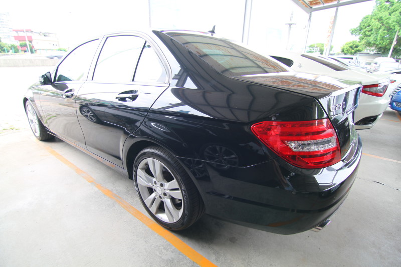 BENZ C220 柴油 天窗 一手車 不二價 車況保證 歡迎預約  第6張相片