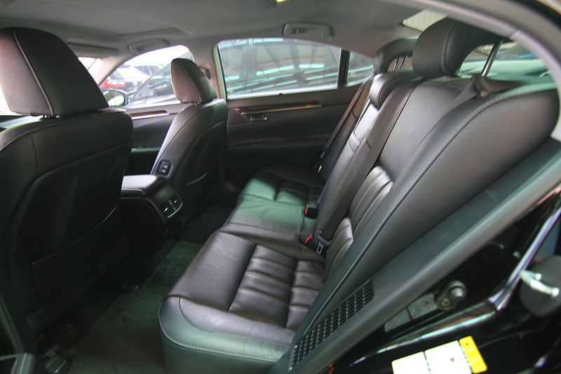 Lexus ES300H 頂級 新車價229萬 實車實價 汽車公會認證  第5張相片