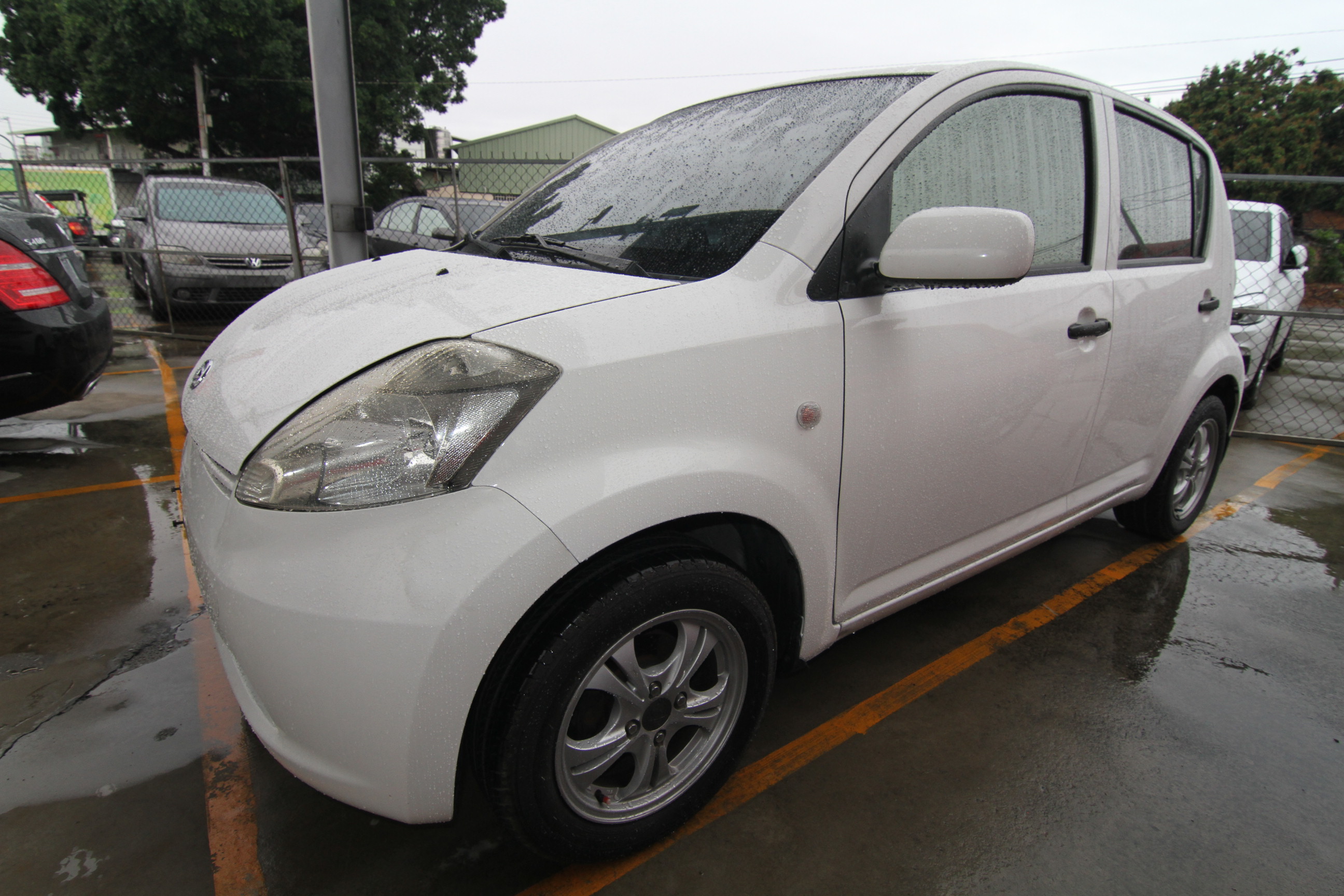 中古車 Daihatsu Sirion 實車實價一手車小排氣量女用車二手車中古車 Daihatsu 大發 Sirion 台中市 Findcar 找車網