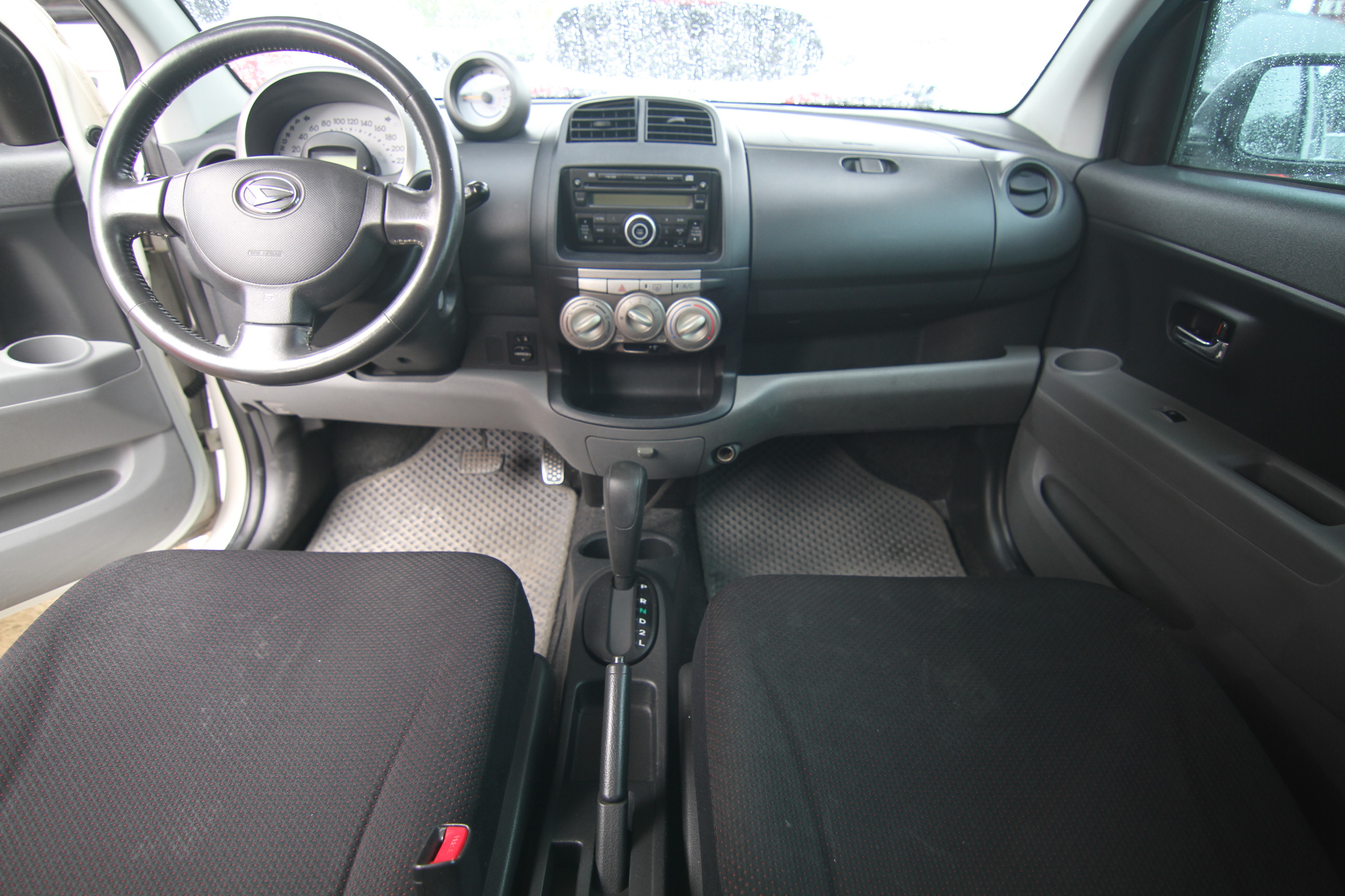 Daihatsu Sirion 實車實價 一手車 小排氣量 女用車 二手車 中古車  第5張相片