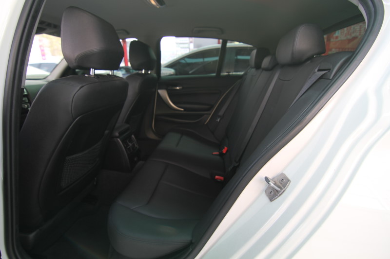 BMW 118D 總代理 衛導摸門 柴油 實車實價 一手車 認證優質車 歡迎預約  第6張相片