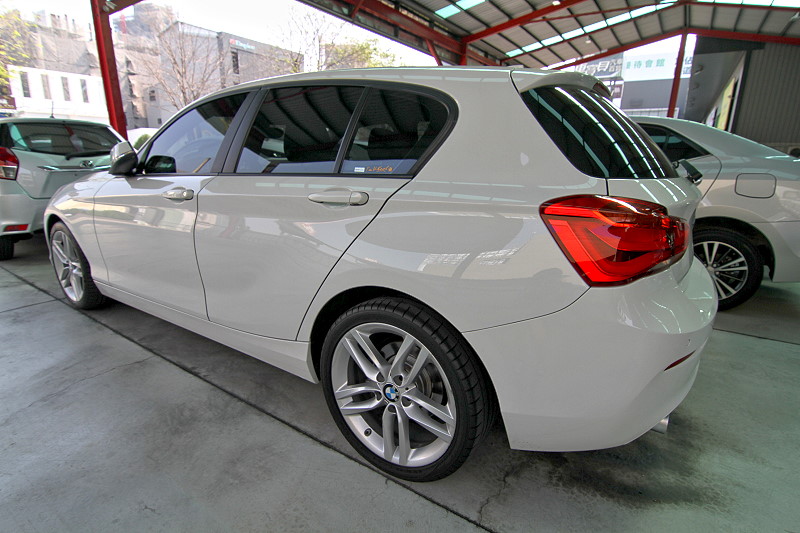 BMW 118D 總代理 衛導摸門 柴油 實車實價 一手車 認證優質車 歡迎預約  第8張相片