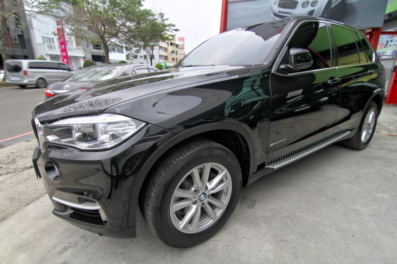 BMW X5 25D 柴油 ACC 摸門 衛導 實車實價 優質推薦 歡迎預約  第1張相片
