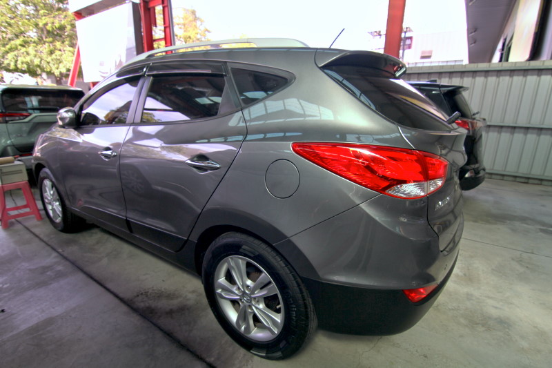 現代 休旅車 IX35 一手車 實車實價  高價收購 中古車買賣  第6張相片