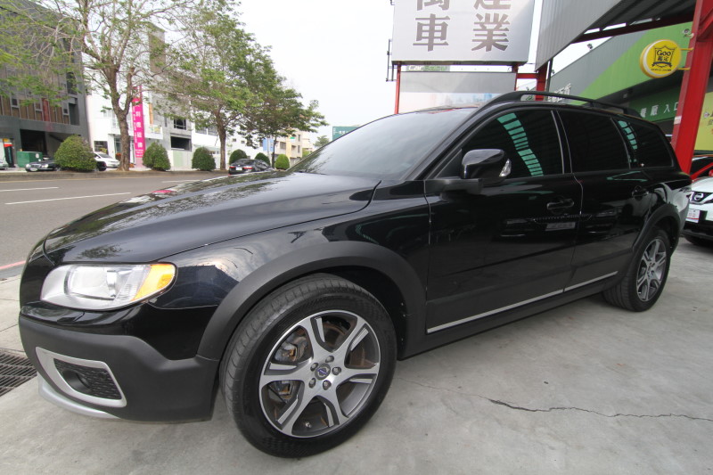 VOLVO XC70 柴油 頂級 認證車 實車實價 實車在店 歡迎預約  第1張相片