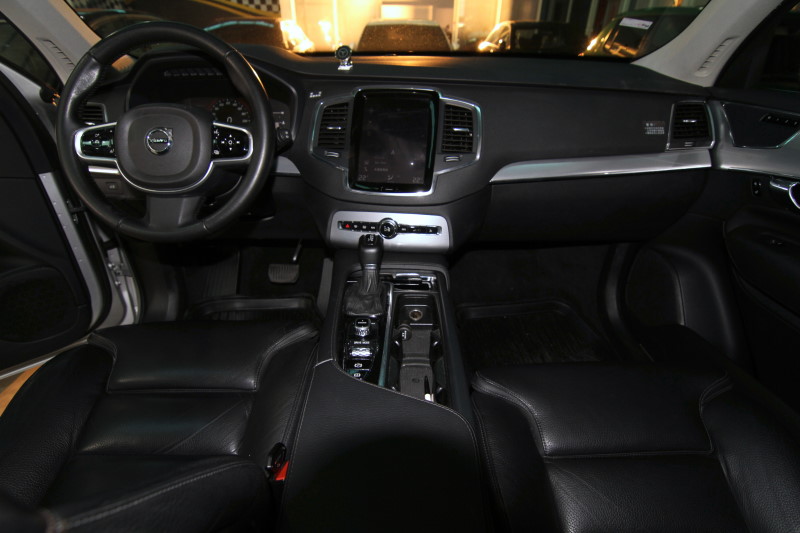 VOLVO XC90 柴油 全景 七人座 一手車 認證車 實車實價 歡迎預約  第2張相片