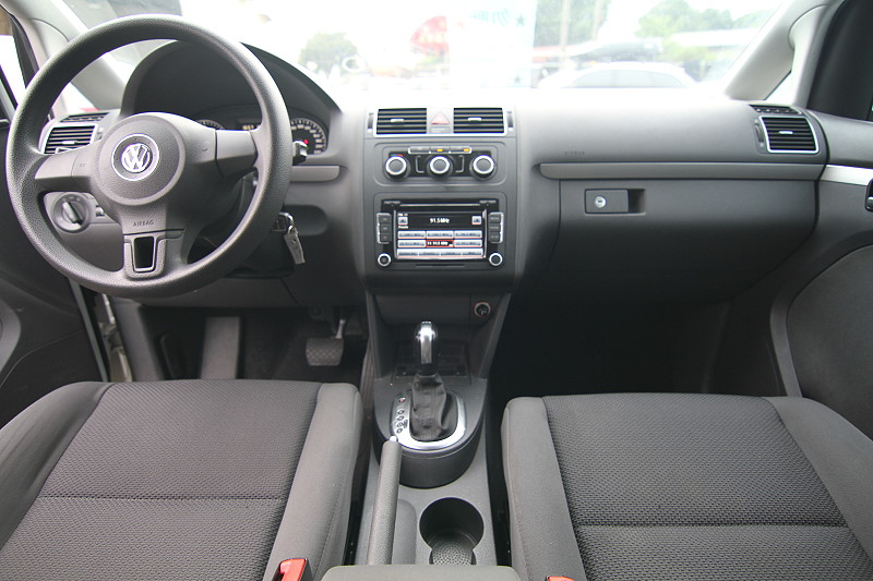 福斯 Volkswagen Touran 柴油 實車實價 原漆原鈑件 歡迎預約  第2張相片