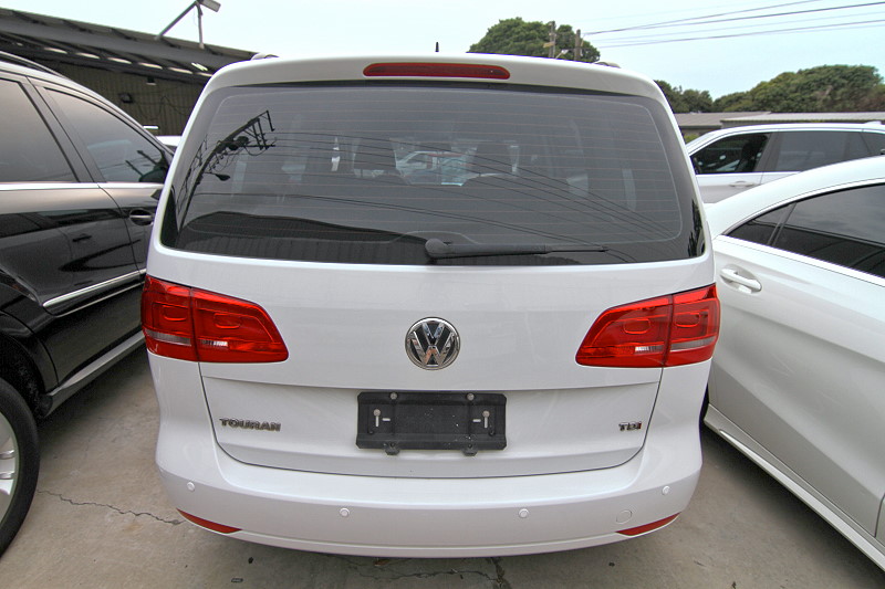福斯 Volkswagen Touran 柴油 實車實價 原漆原鈑件 歡迎預約  第6張相片