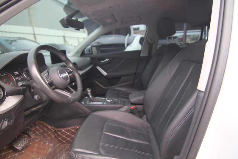 AUDI Q2 摸門 女用車 實車實價 原漆原鈑件  認證車 歡迎預約  第3張相片