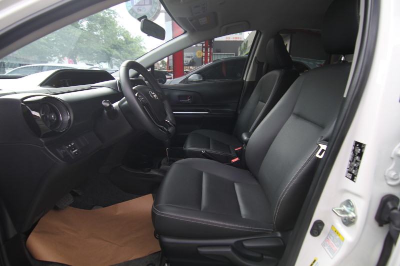 Toyota Prius C 實車實價 落地新車 跑8400KM 小排氣量 歡迎預約  第4張相片