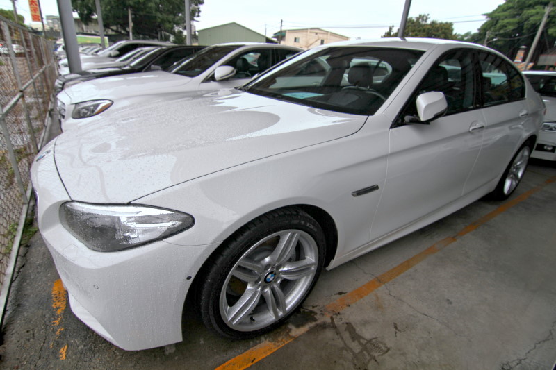 BMW 528XI M版 5AS 踢腳 HK音響 實車實價 歡迎來電預約  第1張相片