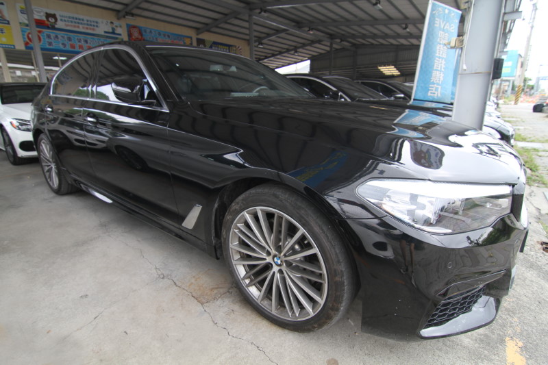 BMW 530I M版大螢幕 天窗 衛導 實車實價 原車融資 歡迎來電預約  第1張相片