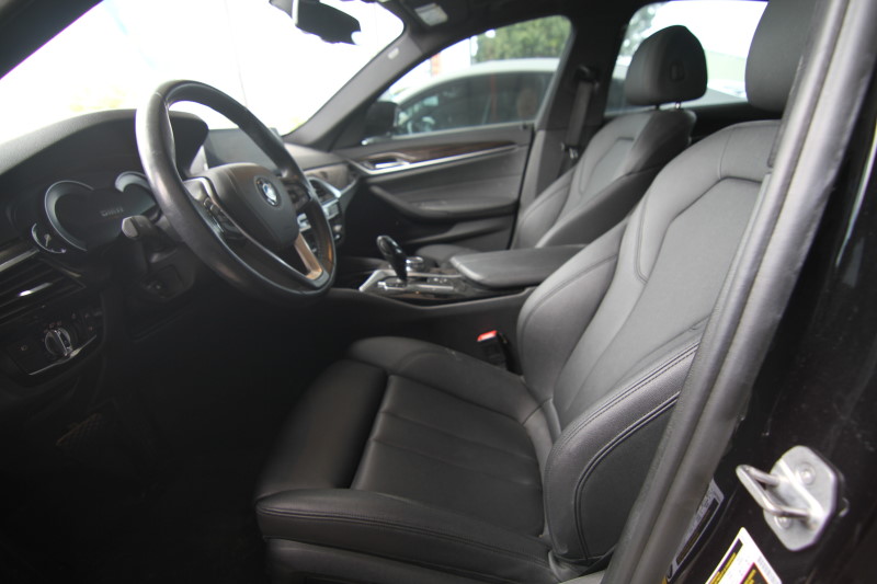 BMW 530I M版大螢幕 天窗 衛導 實車實價 原車融資 歡迎來電預約  第3張相片