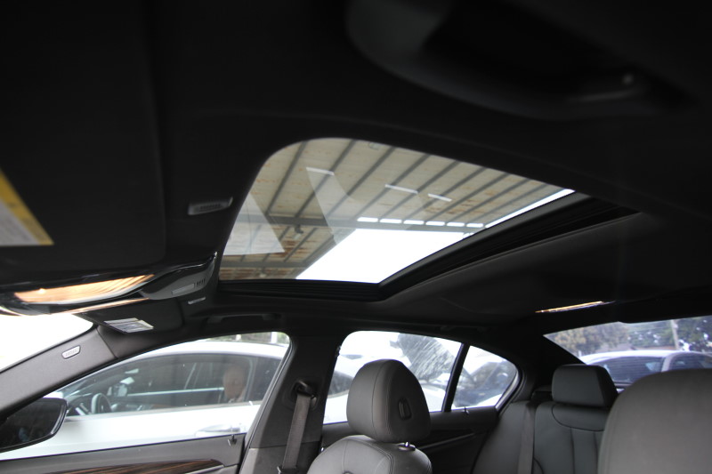 BMW 530I M版大螢幕 天窗 衛導 實車實價 原車融資 歡迎來電預約  第4張相片