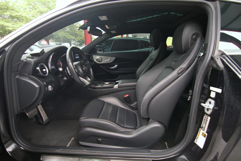 BENZ C300 雙門 全景天窗 實車實價 原漆原鈑件 原車融資 中古車 歡迎預約  第3張相片