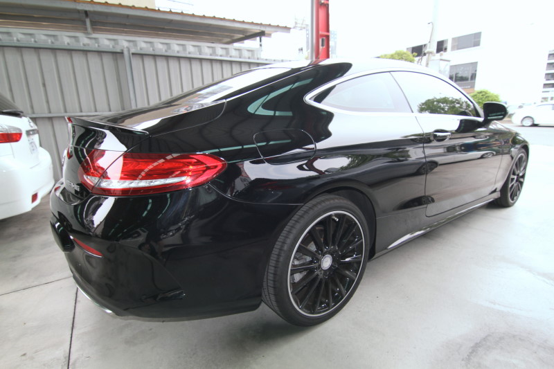 BENZ C300 雙門 全景天窗 實車實價 原漆原鈑件 原車融資 中古車 歡迎預約  第8張相片