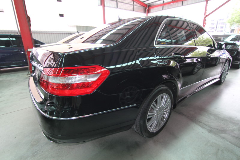 BENZ E200 天窗 實車實價 一手車 原車融資 中古車 二手車 歡迎預約  第6張相片