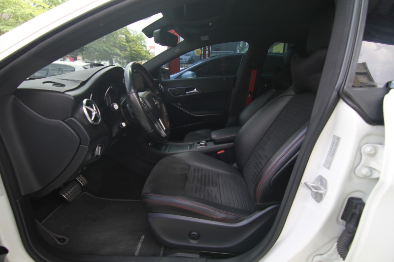 BENZ CLA250 AMG 全景 總代理  實車實價 一手車 原車融資 中古車  歡迎預約  第3張相片