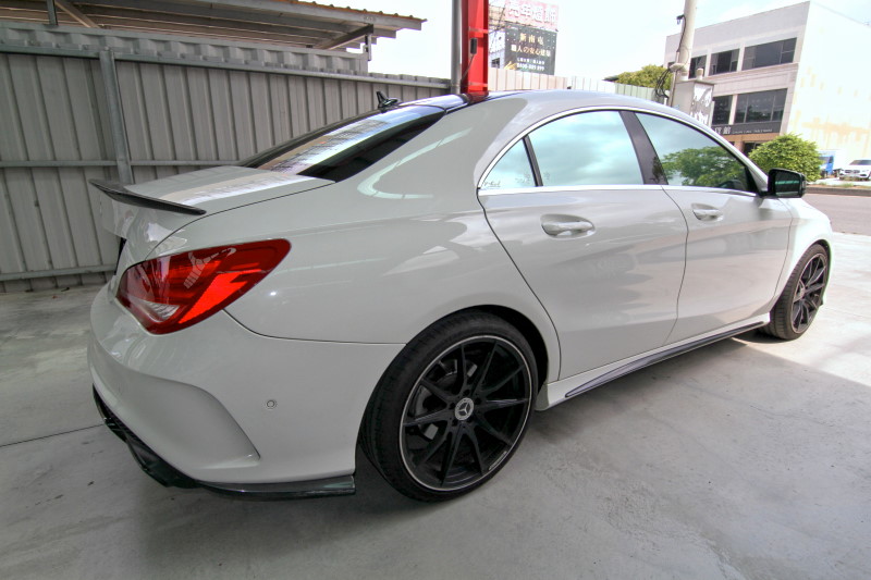 BENZ CLA250 AMG 全景 總代理  實車實價 一手車 原車融資 中古車  歡迎預約  第7張相片