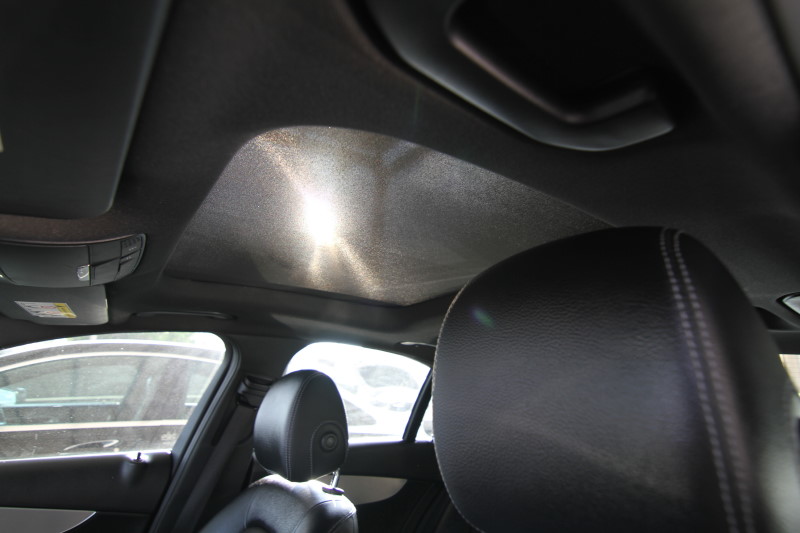 BENZ C300 全景天窗 摸門 環景 認證車 實車實價 歡迎洽詢   第8張相片