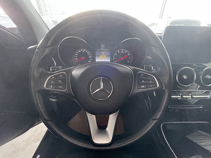 賓士 BENZ GLC300 柏林 盲點 電尾 全景天窗 認證車  第2張相片