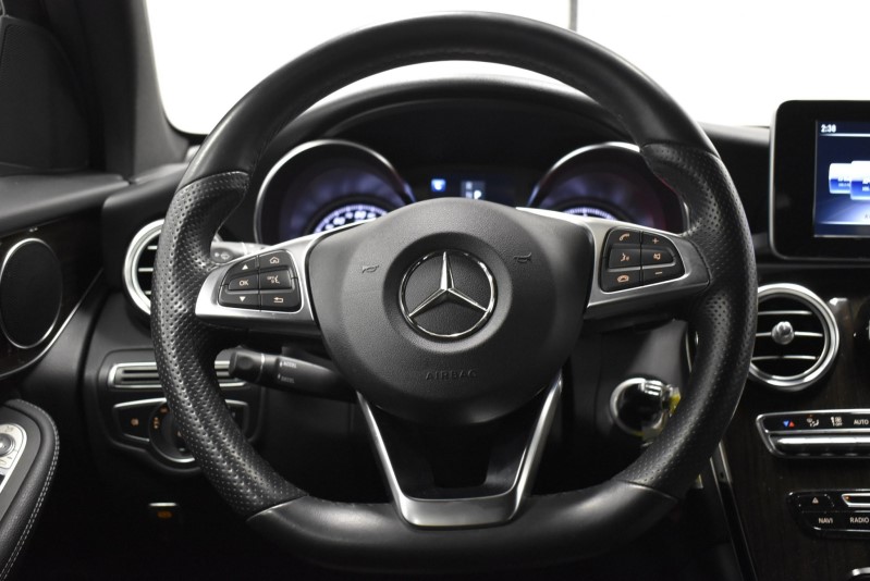 BENZ GLC300 AMG全景天窗 實車實價 歡迎洽詢  第3張相片