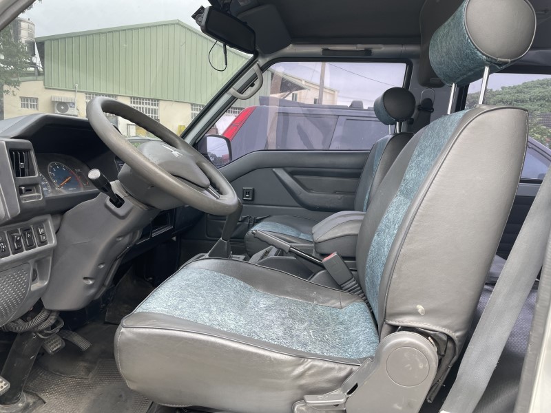 三菱｜DELICA｜原漆原鈑件 ｜一手車｜全額貸免頭款｜歡迎預約賞車  第4張相片