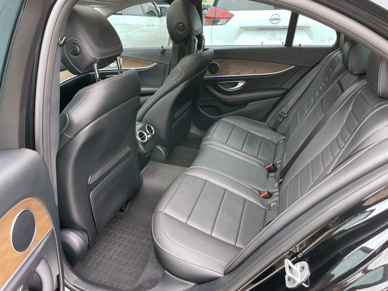 BENZ E300 總代理 23P 雙電熱椅 環景 踢腳 實車在店 實車實價  第4張相片