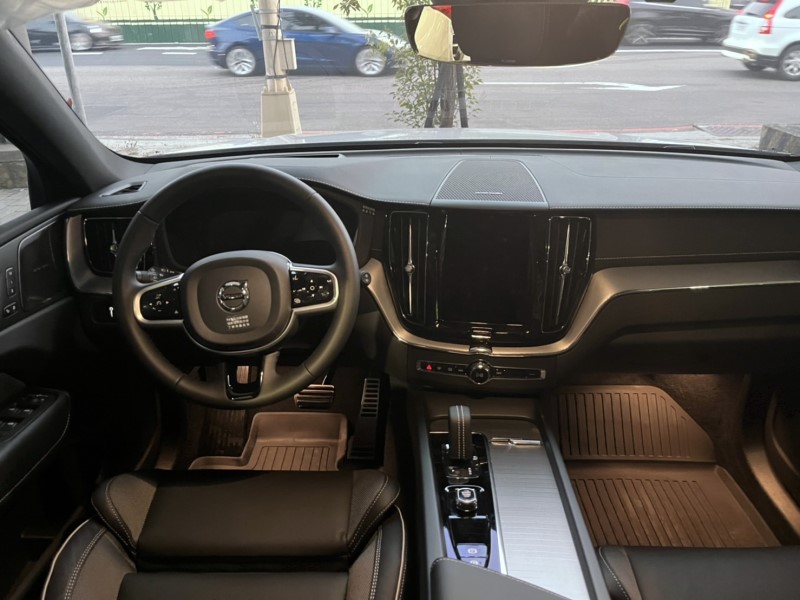 全新車 VOLVO XC60 實車實價 實車在店 線上預約  第2張相片