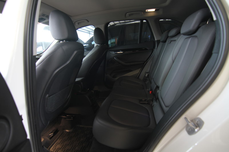 BMW 2017 X1 18D 總代理 摸門 柴油 認證車 實車實價  第7張相片